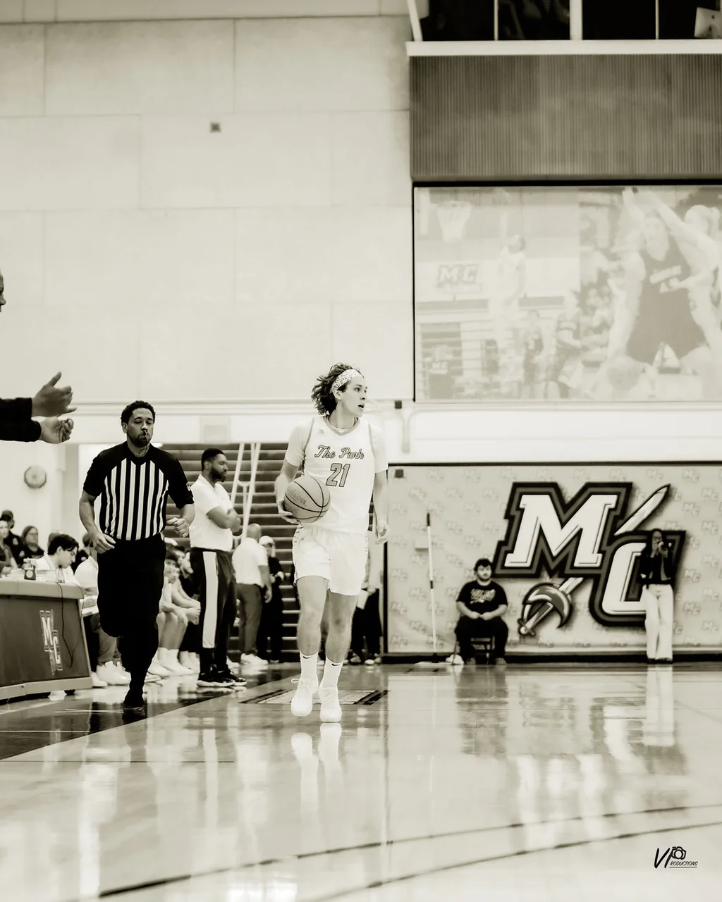 moorpark basketball — photograph 3